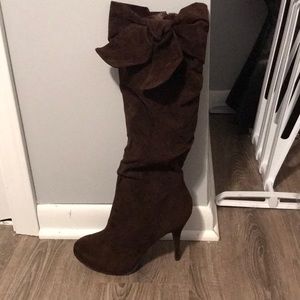 NEW IN BOX JustFab brown boots